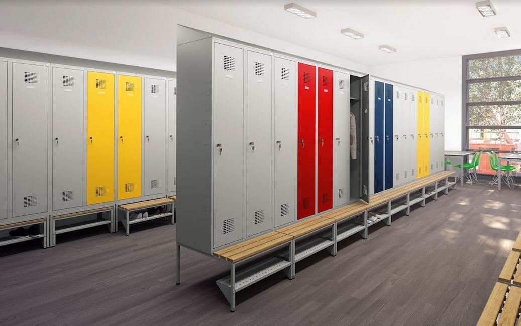 nowe szafy Sum W na podstawach z ławką